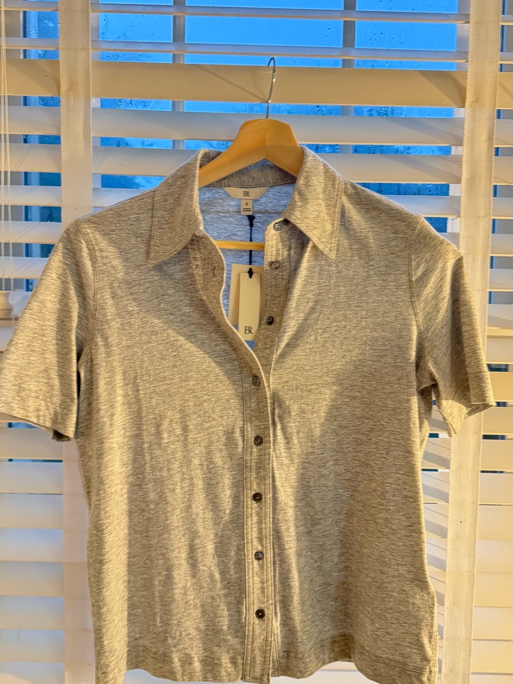 Banana Republic Soft Heather Gray Button-Up Shirt